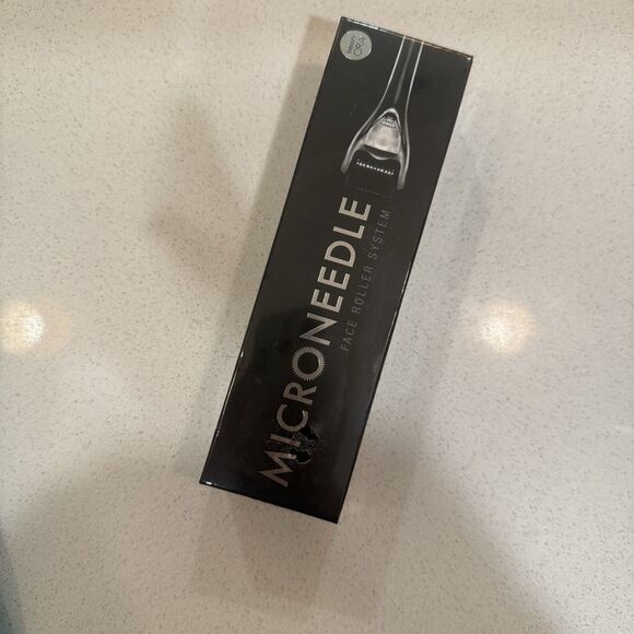 BEAUTY ORA Microneedle Face Roller System - NEW in Sealed Box - Picture 1 of 4